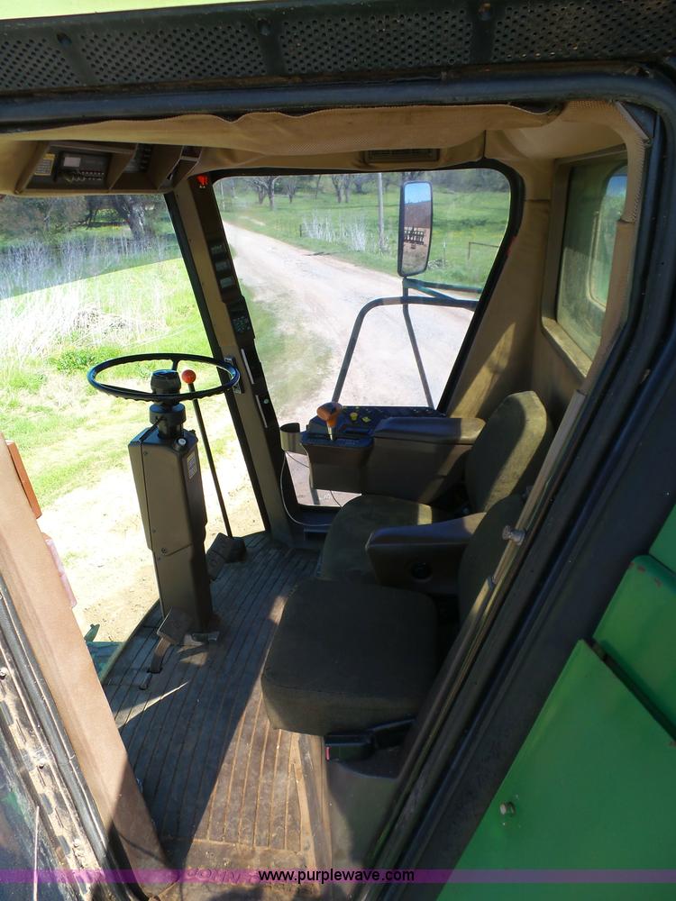 image for item J7541 1998 John Deere CTS II RWA combine