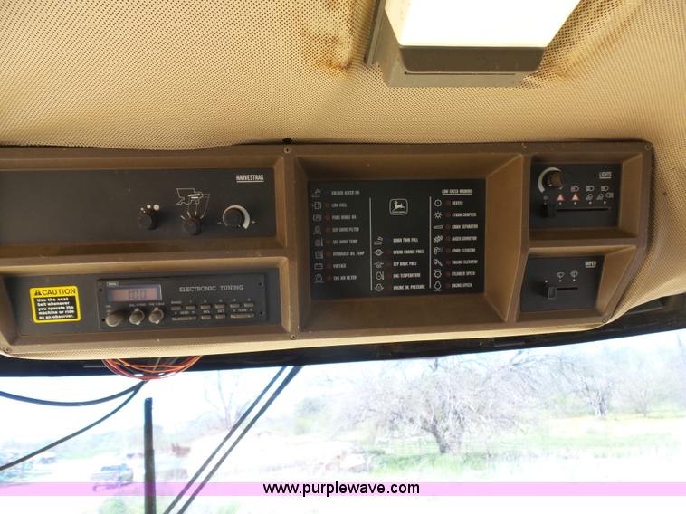 image for item J7541 1998 John Deere CTS II RWA combine