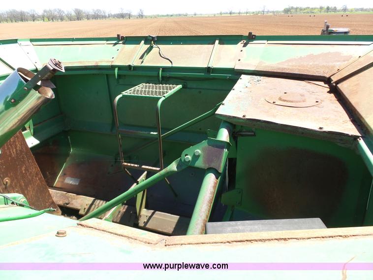 image for item J7541 1998 John Deere CTS II RWA combine