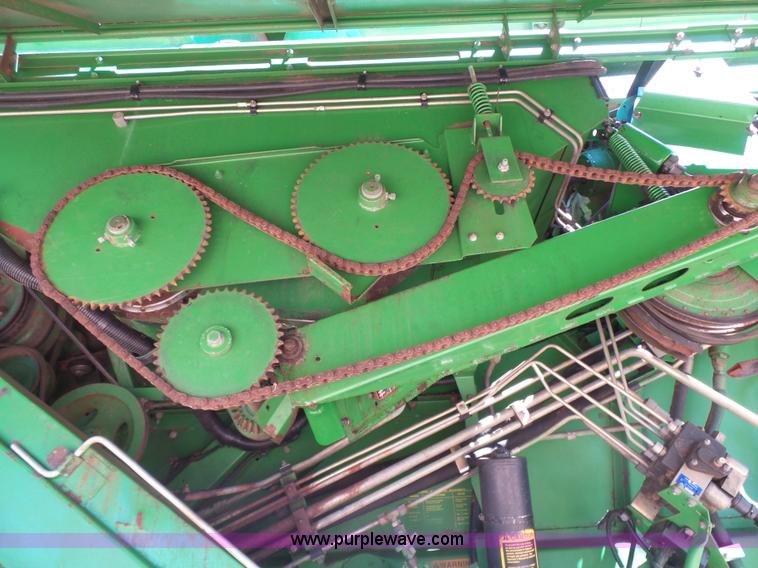 image for item J7541 1998 John Deere CTS II RWA combine