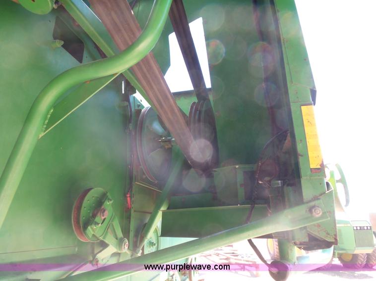 image for item J7541 1998 John Deere CTS II RWA combine