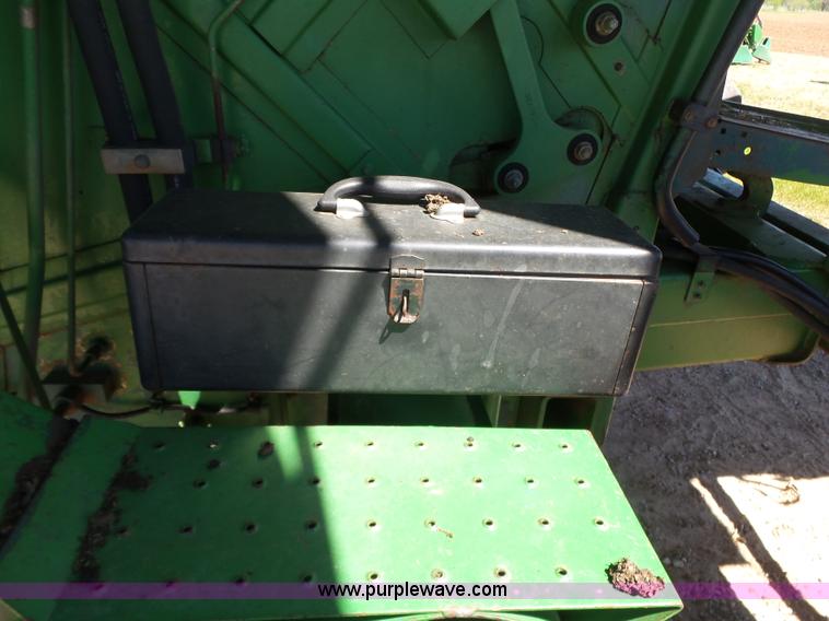 image for item J7541 1998 John Deere CTS II RWA combine