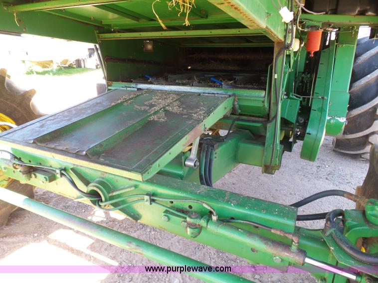 image for item J7541 1998 John Deere CTS II RWA combine