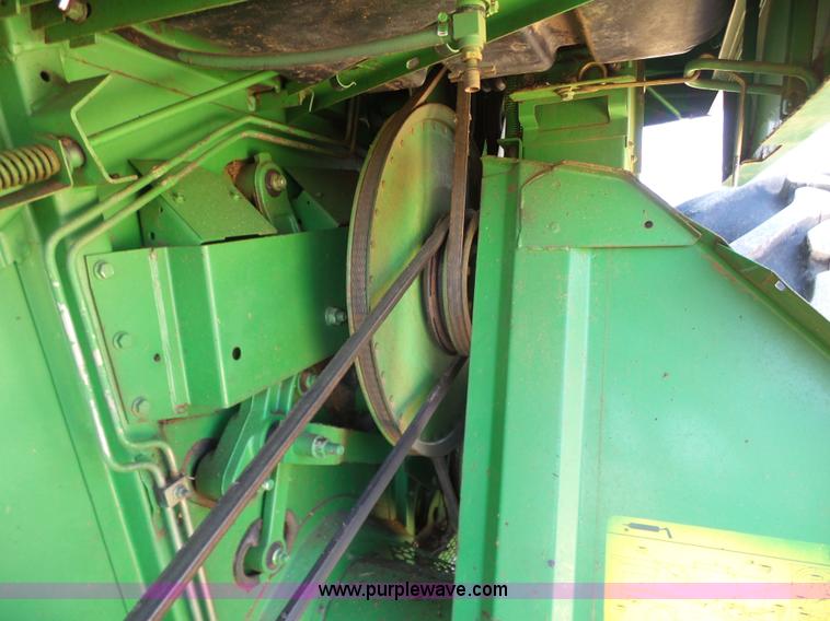 image for item J7541 1998 John Deere CTS II RWA combine