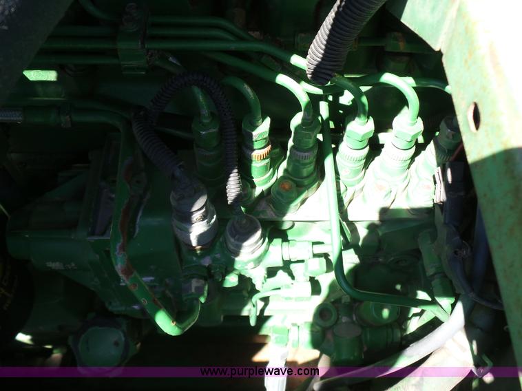 image for item J7541 1998 John Deere CTS II RWA combine