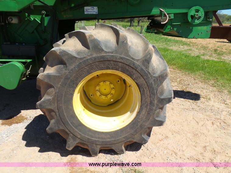 image for item J7541 1998 John Deere CTS II RWA combine