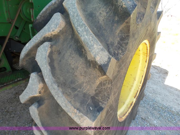 image for item J7541 1998 John Deere CTS II RWA combine