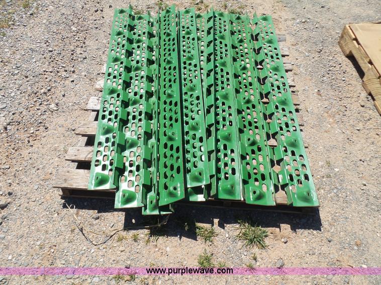 image for item J7541 1998 John Deere CTS II RWA combine