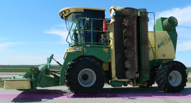 image for item J8981 2006 Krone Big M II self-propelled windrower