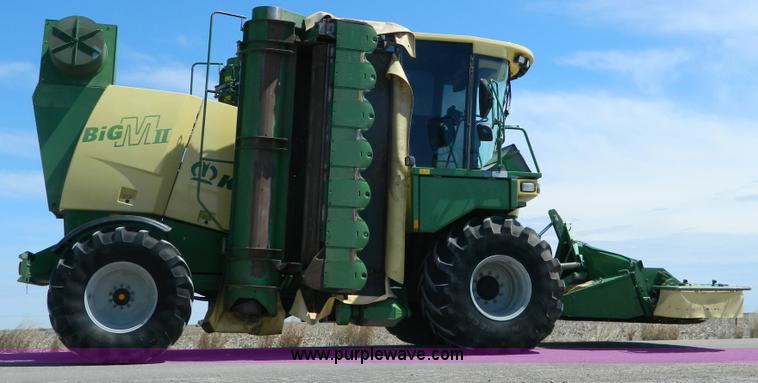 image for item J8981 2006 Krone Big M II self-propelled windrower