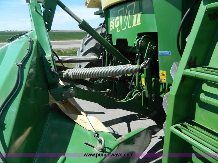 image for item J8981 2006 Krone Big M II self-propelled windrower