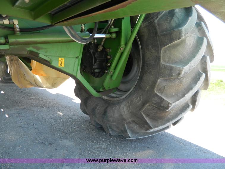 image for item J8981 2006 Krone Big M II self-propelled windrower