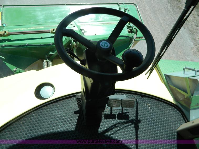 image for item J8981 2006 Krone Big M II self-propelled windrower