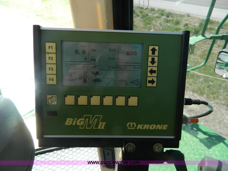 image for item J8981 2006 Krone Big M II self-propelled windrower