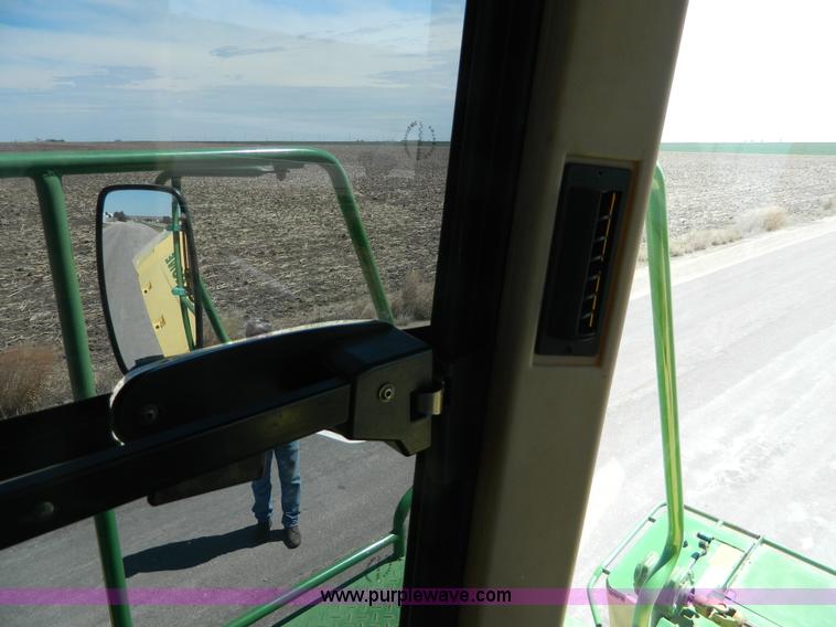 image for item J8981 2006 Krone Big M II self-propelled windrower