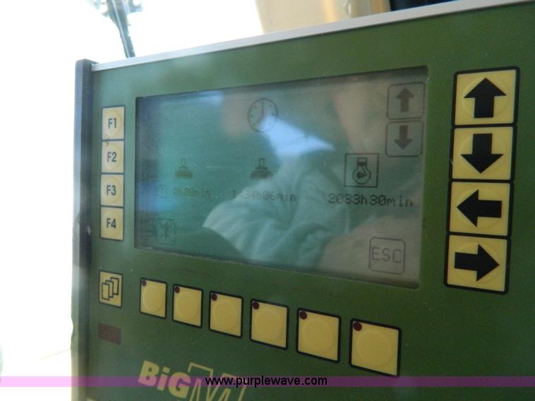 image for item J8981 2006 Krone Big M II self-propelled windrower