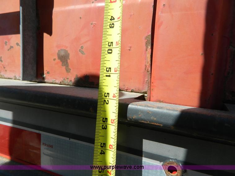 image for item J8989 1981 Chevrolet C70 grain truck