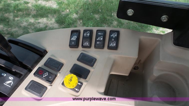 image for item K5128 2007 John Deere 4720 MFWD tractor