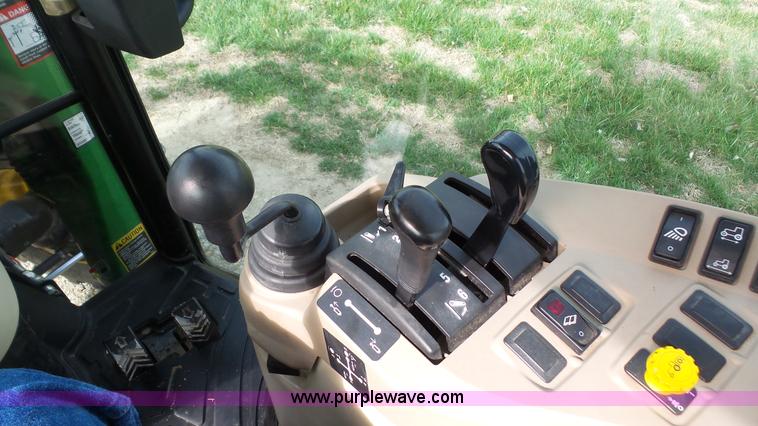 image for item K5128 2007 John Deere 4720 MFWD tractor