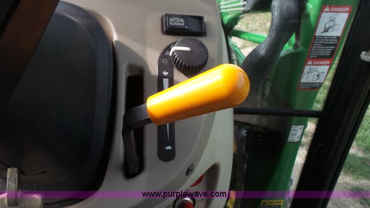 image for item K5128 2007 John Deere 4720 MFWD tractor