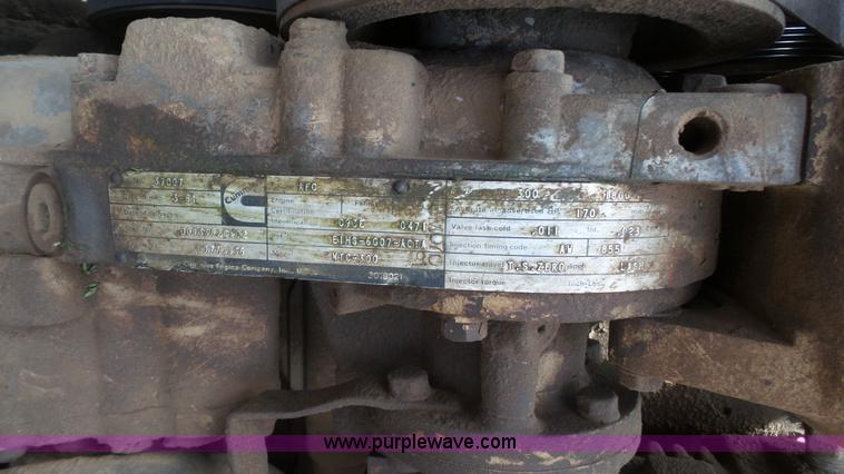 image for item K6750 1981 Ford LNT9000 grain truck