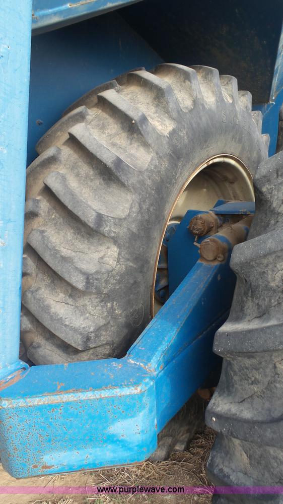 image for item K6754 Kinze 1040 grain cart