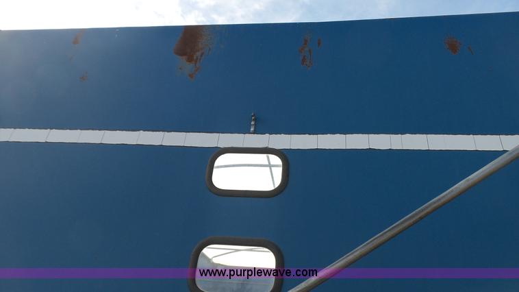 image for item K6754 Kinze 1040 grain cart