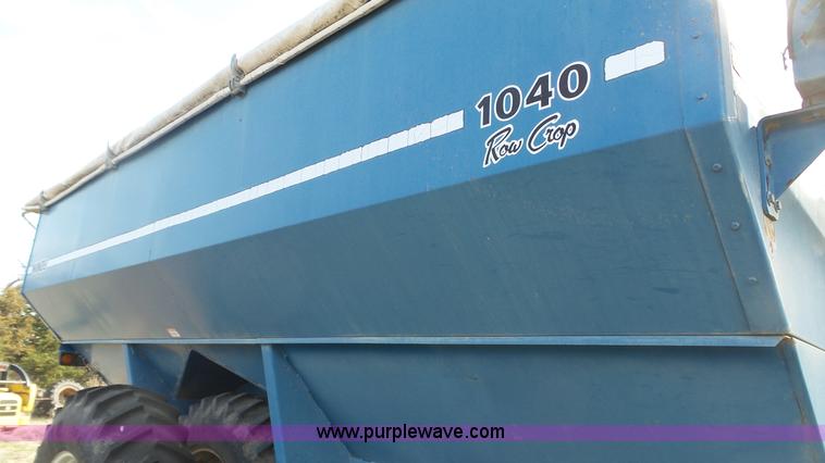 image for item K6754 Kinze 1040 grain cart