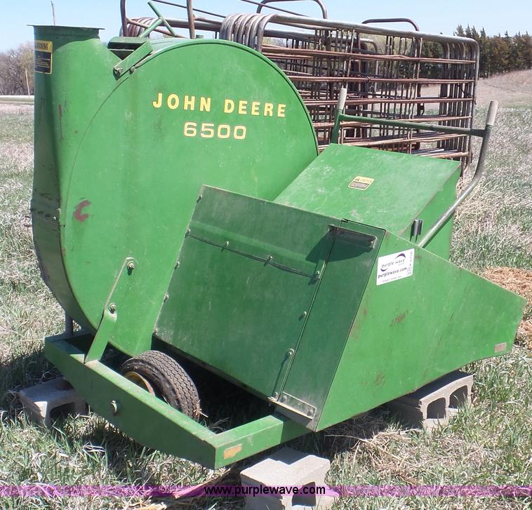 John Deere 6500 silage blower in Hunter, KS Item K6758 sold Purple Wave