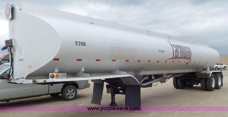 image for item K6822 1986 VIM tank trailer