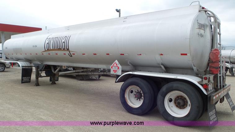 image for item K6822 1986 VIM tank trailer