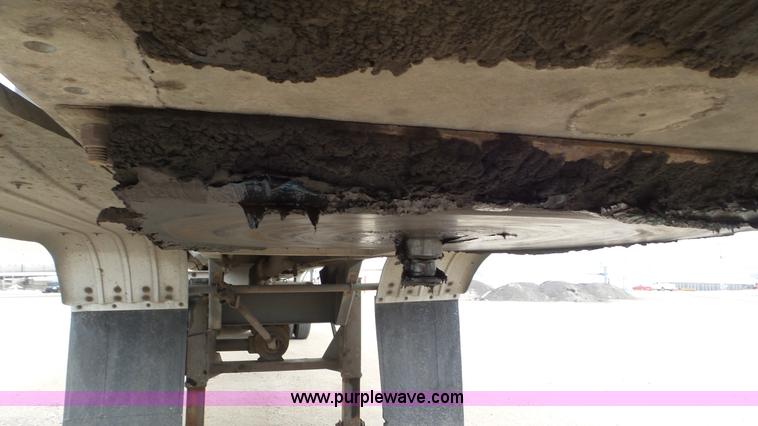 image for item K6822 1986 VIM tank trailer