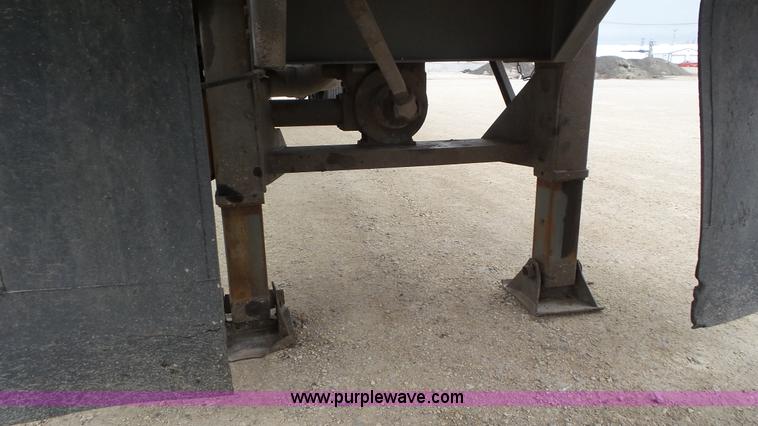 image for item K6822 1986 VIM tank trailer