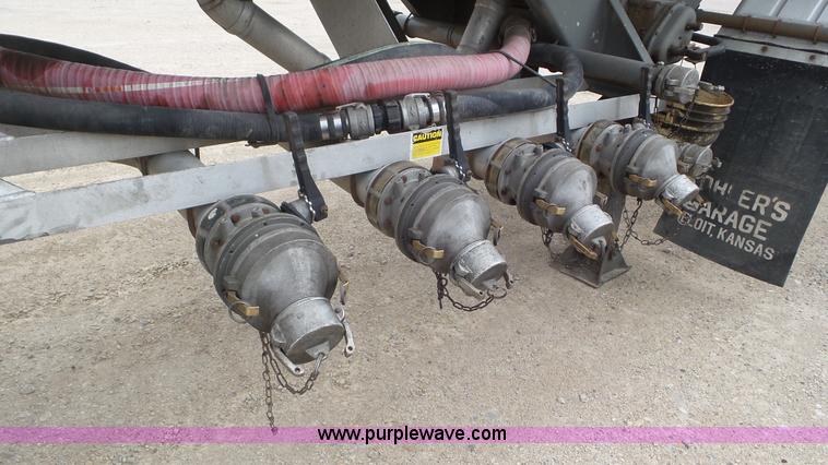 image for item K6822 1986 VIM tank trailer