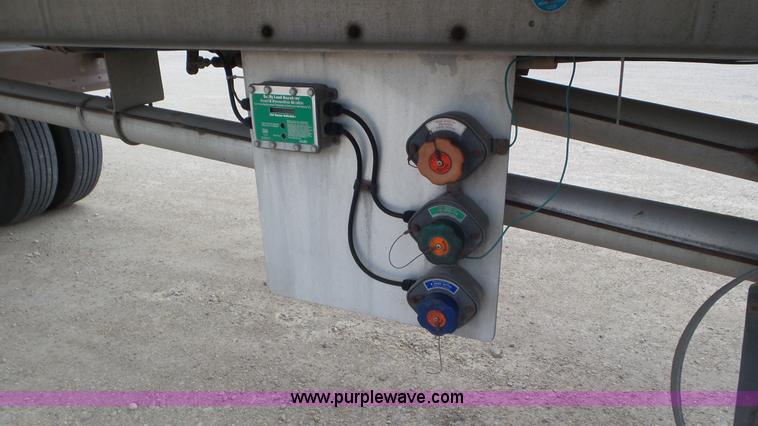 image for item K6822 1986 VIM tank trailer