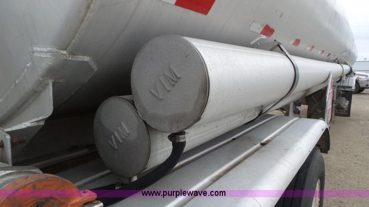 image for item K6822 1986 VIM tank trailer