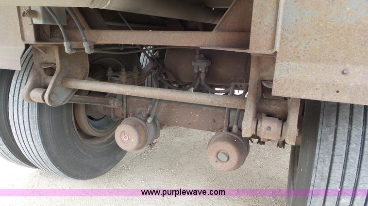 image for item K6822 1986 VIM tank trailer