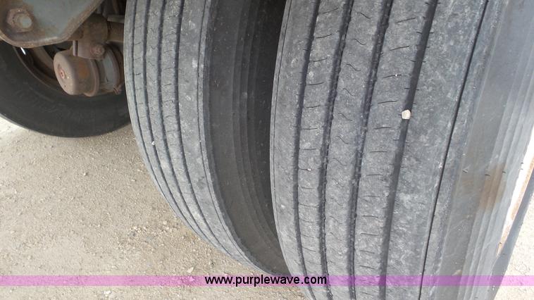 image for item K6822 1986 VIM tank trailer