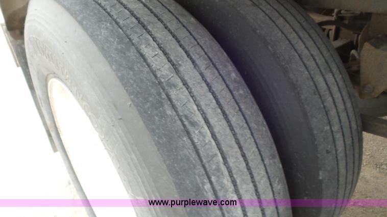 image for item K6822 1986 VIM tank trailer