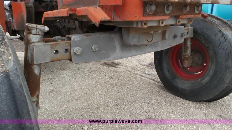 image for item K6823 Massey-Ferguson 1130 tractor