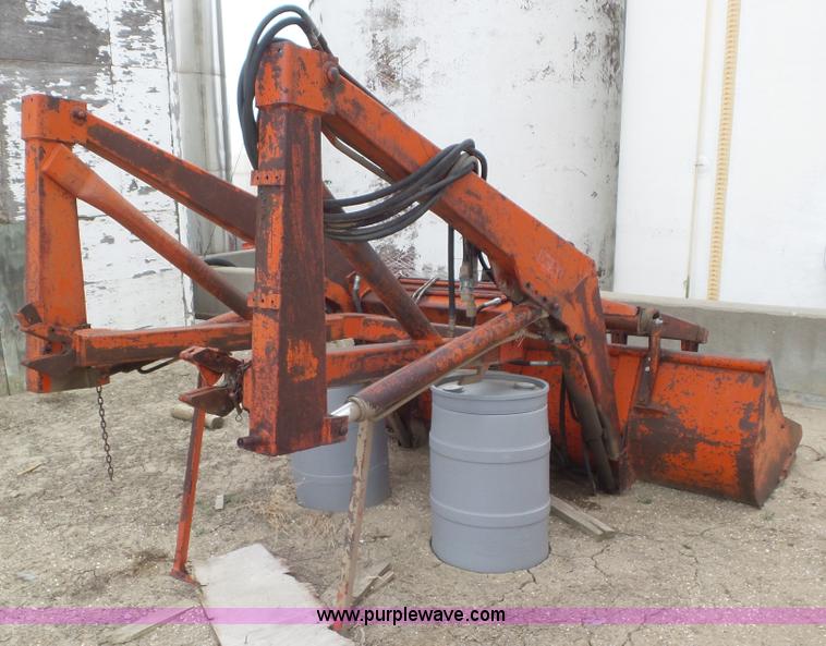 image for item K6823 Massey-Ferguson 1130 tractor