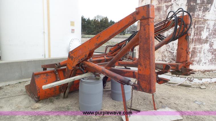 image for item K6823 Massey-Ferguson 1130 tractor