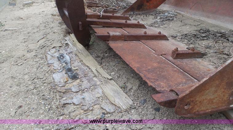 image for item K6823 Massey-Ferguson 1130 tractor