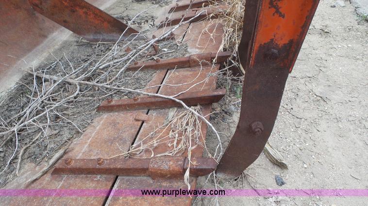 image for item K6823 Massey-Ferguson 1130 tractor