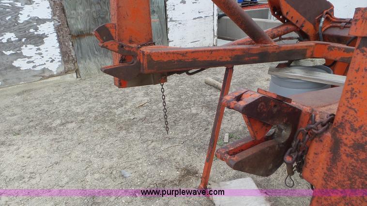 image for item K6823 Massey-Ferguson 1130 tractor