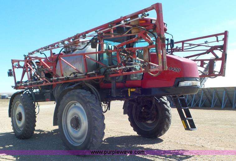 image for item K6824 2009 Case IH Patriot 4420 self-propelled sprayer