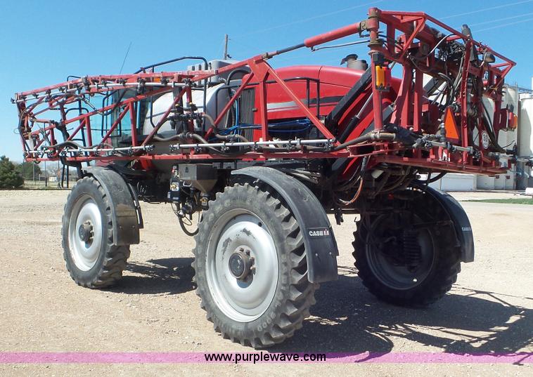 image for item K6824 2009 Case IH Patriot 4420 self-propelled sprayer