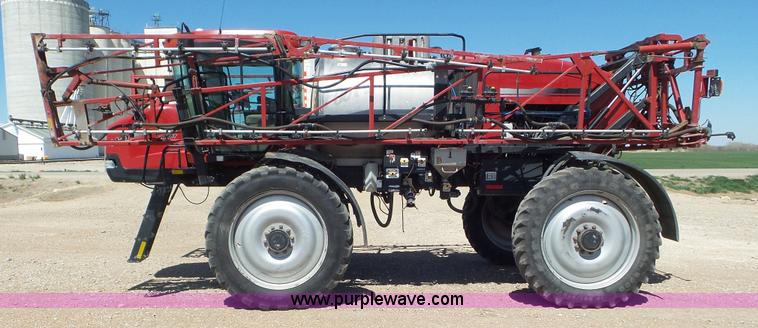 image for item K6824 2009 Case IH Patriot 4420 self-propelled sprayer