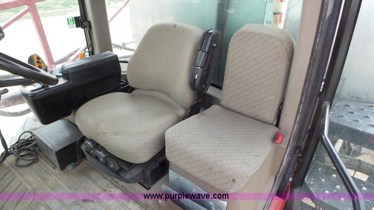 image for item K6824 2009 Case IH Patriot 4420 self-propelled sprayer