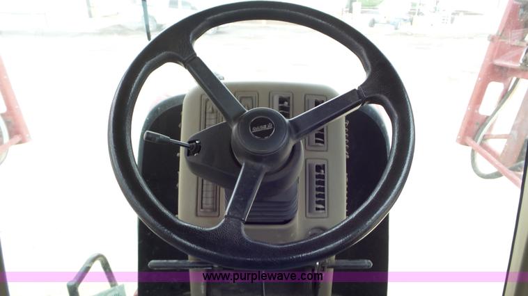 image for item K6824 2009 Case IH Patriot 4420 self-propelled sprayer